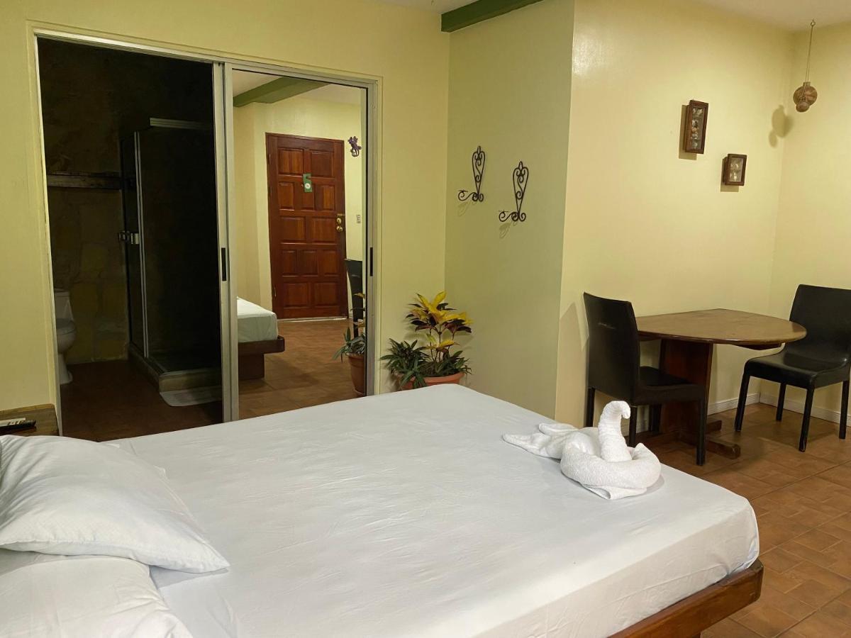 La Montanita Lodge Manuel Antonio Exterior photo
